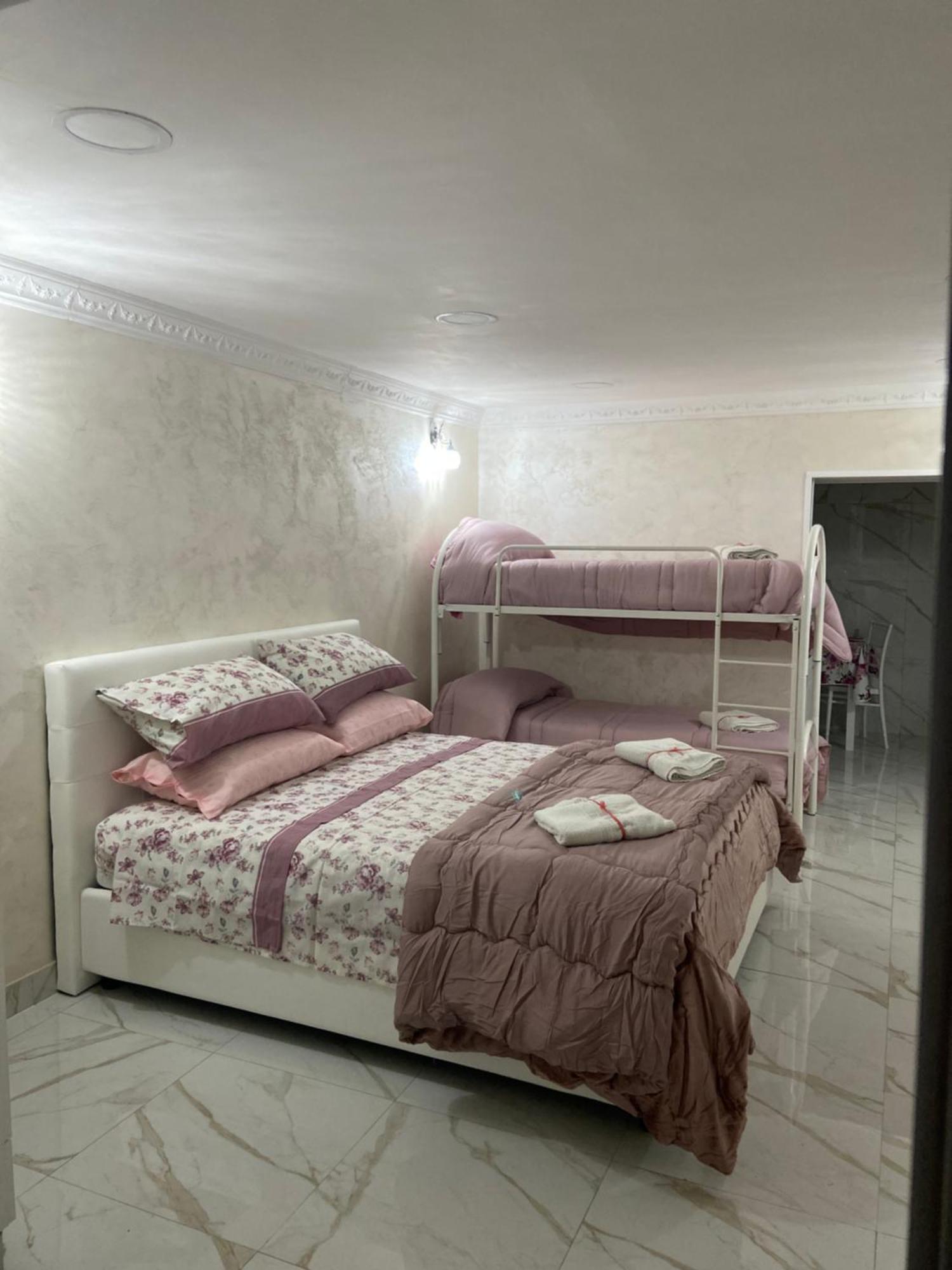 Blessing House Apartman Nápoly Kültér fotó
